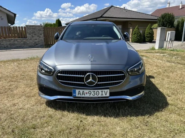 mercedes-benz-e-trieda-sedan-mercedes-e-trieda-220-d-at-big-0