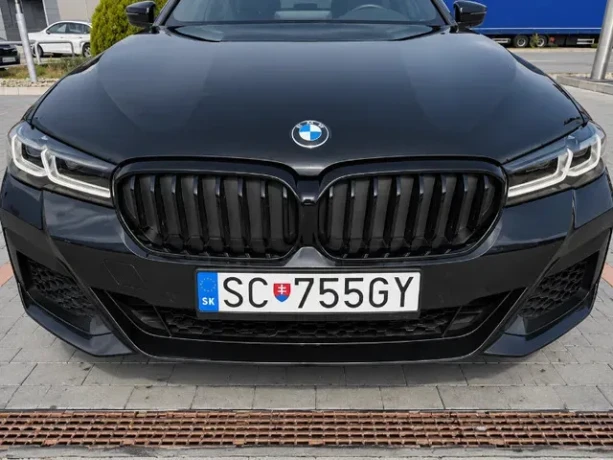 bmw-rad-5-touring-bmw-530d-xdrive-touring-g31-lci-m-sport-210-kw-sk-povod-velky-servis-predlzena-zaruka-big-0