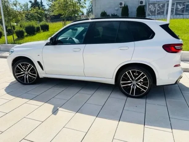 bmw-x5-xdrive30d-m-packet-big-2