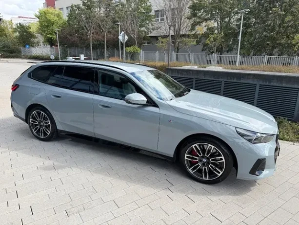 bmw-rad-5-touring-540d-xdrive-v-zaruke-big-1