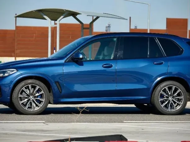 bmw-x5-7-miestne-xdrive30d-at-195kw265hp-msport-packet-big-2
