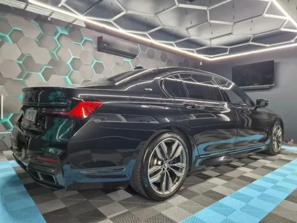 bmw-rad-7-m760li-xdrive-at-430kw585hp-a8-big-1