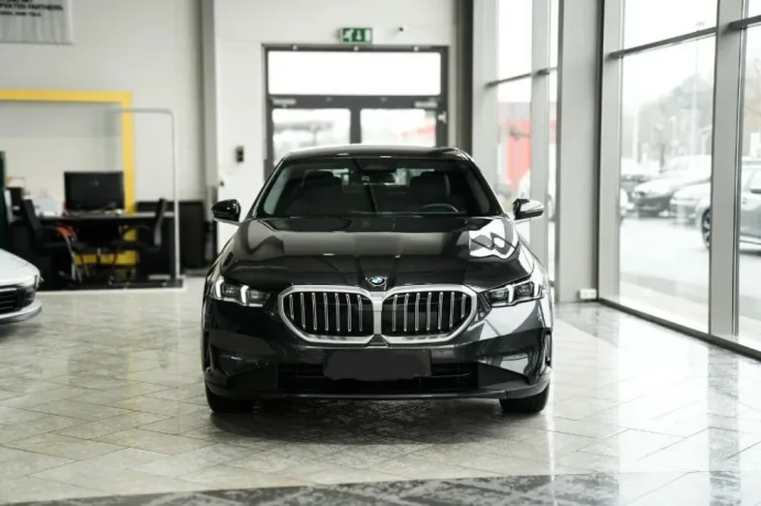 bmw-rad-5-520d-big-0