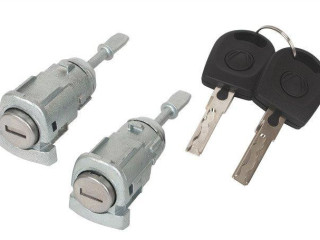 2x-vlozka-zamku-s-klucom-fabka-s-klucami-predne-zamky