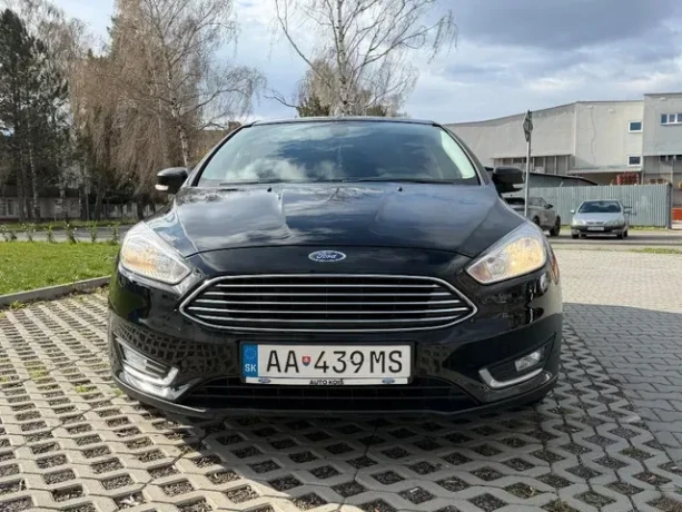 ford-focus-kombi-focus-kombi-15-tdci-duratorq-120k-st-line-powershift-88kw120hp-a6-big-0