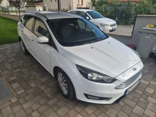ford-focus-kombi-ford-focus-combi-10-ecoboost-125k-titanium