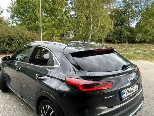 kia-xceed-15-t-gdi-gold-at-118kw160hp-a7-big-2