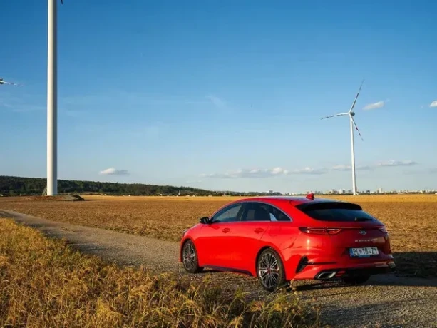 kia-ceed-kia-pro-ceed-16-t-gdi-gt-150kw204hp-a7-big-1