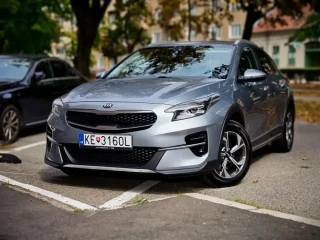 kia-xceed-16-crdi-mhev-a7-gold-smart-v-zaruke-odpocet-dph