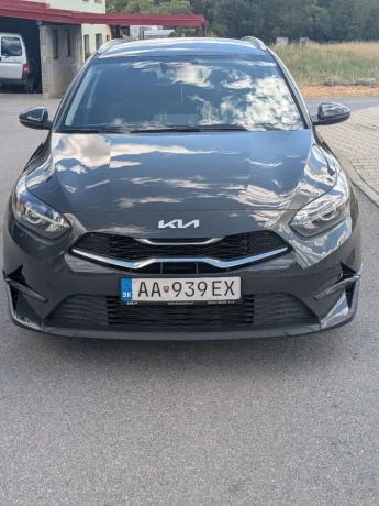 kia-ceed-sw-ceed-sw-15-t-gdi-gold-118kw160hp-m6-big-0