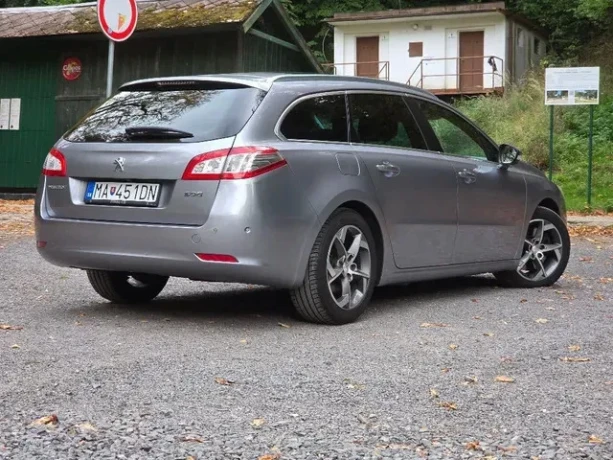 peugeot-508-sw-20-bluehdi-180k-allure-eat6-112-173-km-1-majitel-nehavarovane-top-stav-big-2