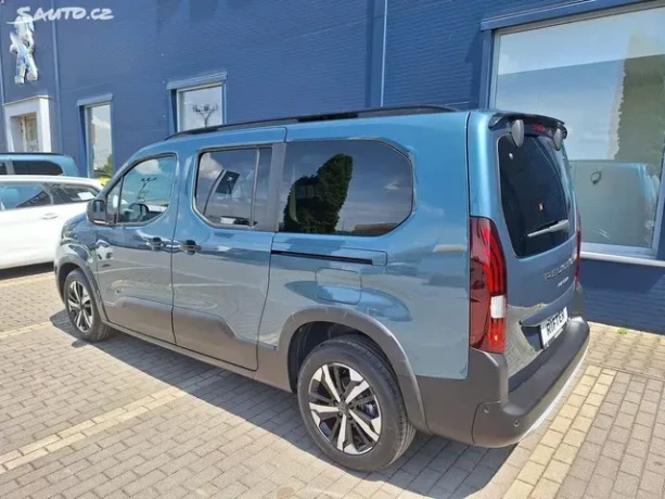 peugeot-rifter-15-bluehdi-130-gt-eat8-96kw130hp-a8-big-2