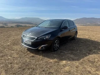 peugeot-308-16-bluehdi-ss-allure-koza-led-svetlomety-parkkamera