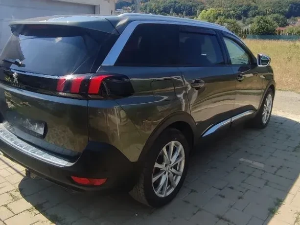 peugeot-5008-automat-7-miest-big-1