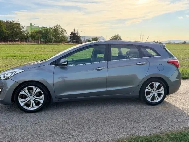 hyundai-i30-cw-i30-kombi-16i-gdi-16v-dohc-style-99kw135hp-m6-big-1