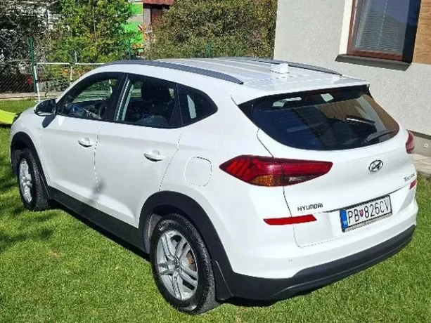 hyundai-tucson-16-gdi-family-97kw132hp-m6-big-1