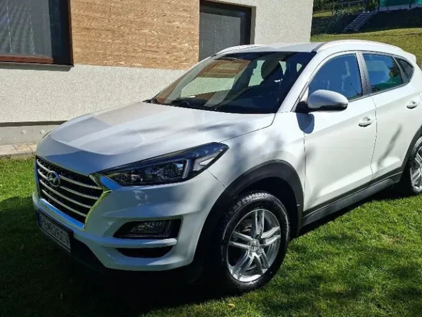 hyundai-tucson-16-gdi-family-97kw132hp-m6-big-2