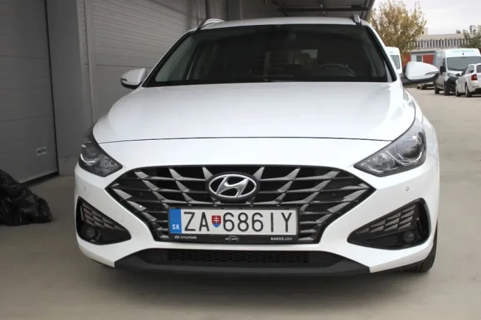 hyundai-i30-cw-i30-big-0