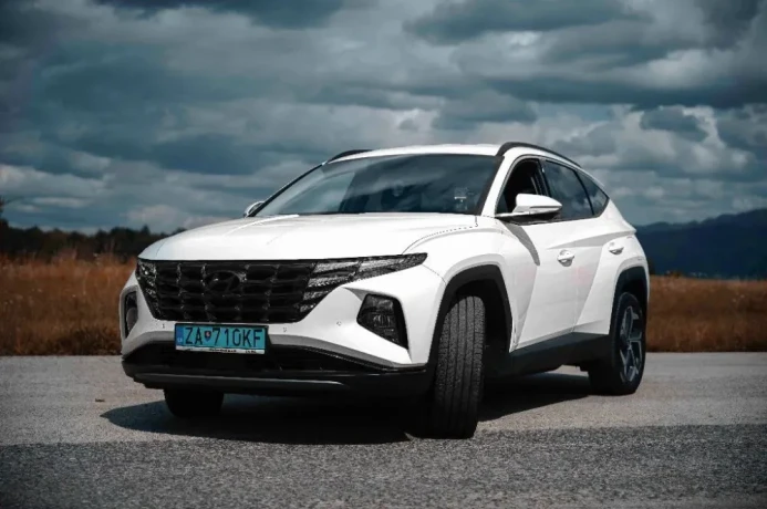 hyundai-tucson-16-t-gdi-phev-premium-4x4-132kw180hp-a6-big-0