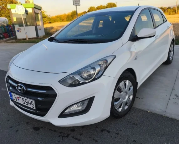 hyundai-i30-16-crdi-dohc-16v-comfort-81kw110hp-m6-big-0
