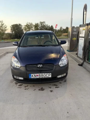 hyundai-accent-15-crdi-2009-big-0