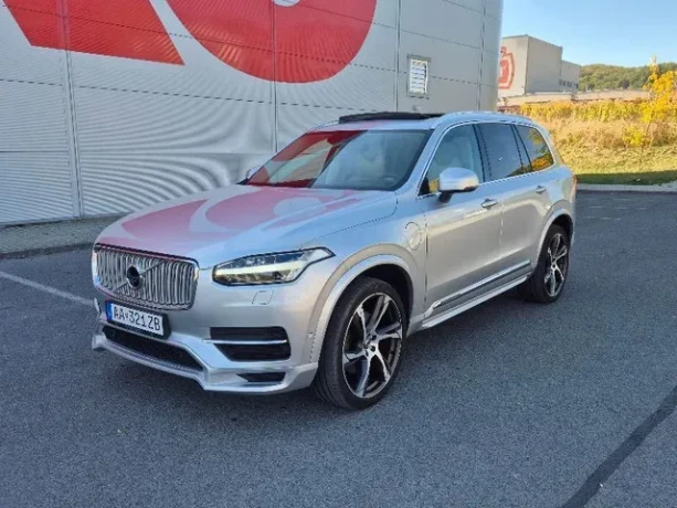 volvo-xc90-t8-inscription-twin-engine-407-koni-7-miest-big-0