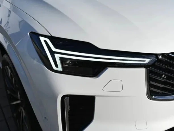 volvo-xc90-t8-p-phev-plus-bright-big-1