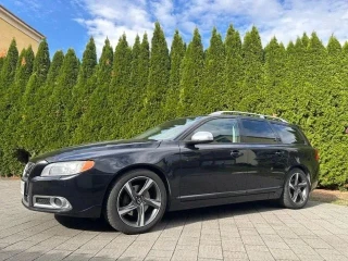 volvo-v70-d3-r-design-powershift-120kw163hp-a6