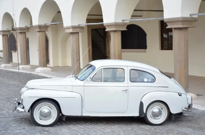 volvo-pv544-big-0