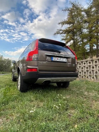 volvo-xc90-d5-executive-147kw-200hp-a6-7miest-po-1maj-big-0