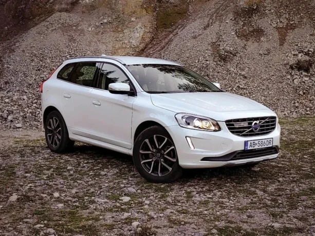 volvo-xc60-d4-24l-drive-e-kinetic-geartronic-awd-140kw190hp-a6-big-0