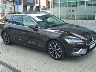 volvo-v60-b4-inscription-mild-hybrid-zaruka-volvo-2026-dph-odpocitatelna-tazne-zariadenie