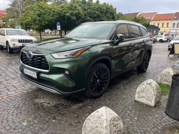 toyota-highlander-25-hybrid-dynamic-force-executive-awd-e-cvt-139kw190hp-a1-big-0