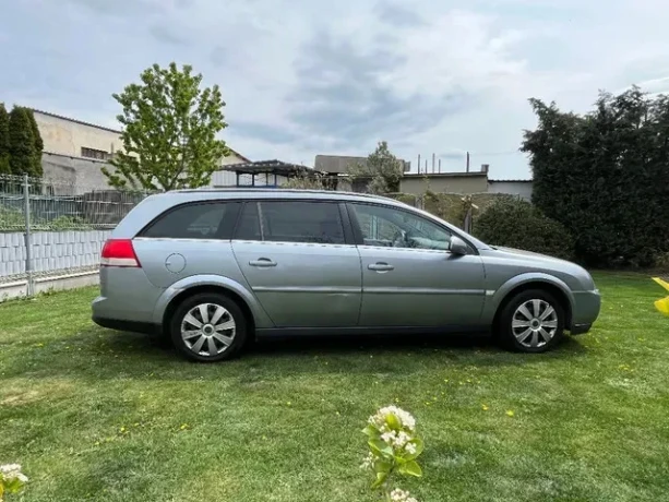 opel-vectra-caravan-19-cdti-comfort-110kw150hp-m6-big-0