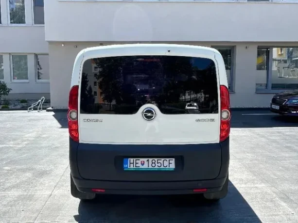 opel-combo-van-13-cdti-ecoflex-202758-km-big-3