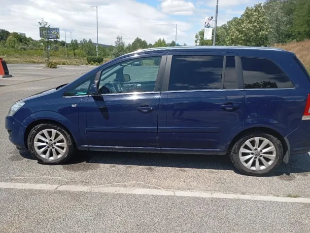 opel-zafira-17-diesel-top-vybava-4-ks-zimne-pneu-na-diskoch-manual-prevodovka-big-0