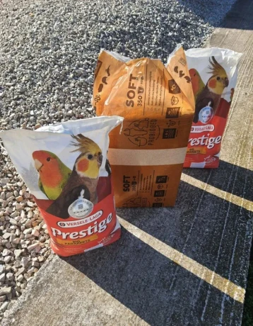 20-kg-vrece-krmiva-pre-big-parakeets-big-1