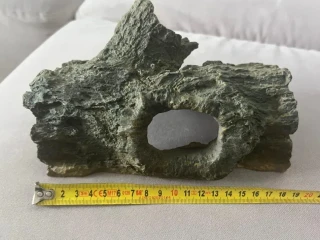 koren-do-akvaria-plast