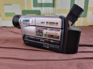 panasonic-s-vhs-c-videokamera-rs7