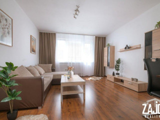 slnecny-3-izbovy-byt-v-dubnici-nad-vahom-lokalita-pod-hajom