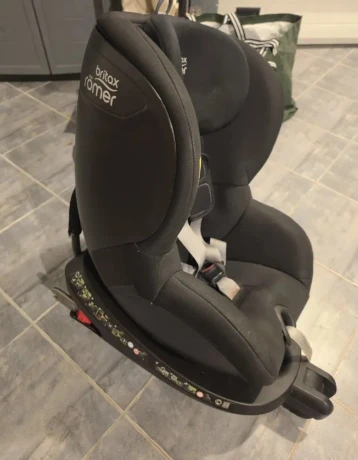 britax-romer-360-otocna-autosedacka-big-2