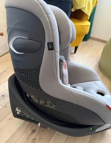 otocna-autosedacka-cybex-sirona-gi-big-1