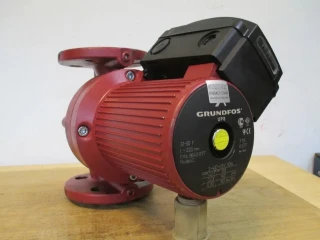 cerpadlo-grundfos-ups-32-60-400-v-230-v