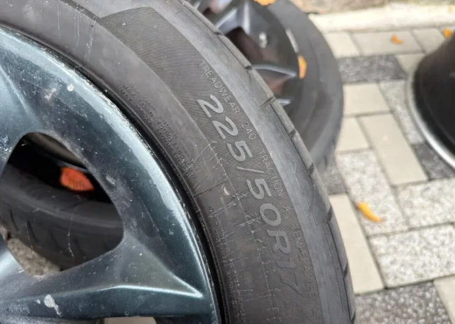 original-bmw-x1-r17-alu-disky-letne-hankook-22550-r17-big-1