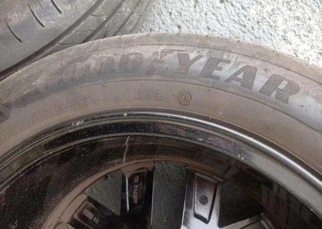 21555r17-good-year-big-0