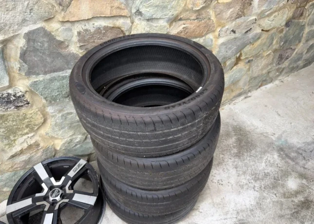 goodyear-eagle-f1-asymmetric-5-24540-r20-99v-xl-big-0