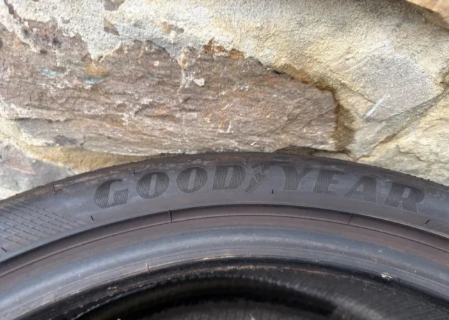 goodyear-eagle-f1-asymmetric-5-24540-r20-99v-xl-big-4