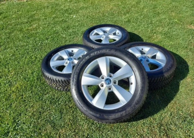 5x112-r16-zimna-sada-original-skoda-big-0