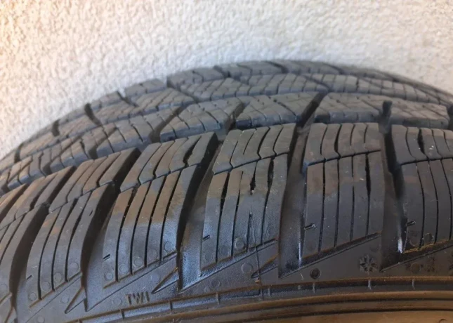 zimne-pneumatiky-20555-r16t-big-1