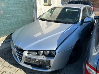 lacno-rozpredam-alfa-romeo-159-na-nahradne-diely
